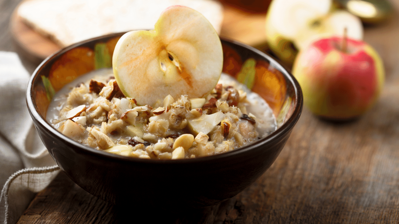 Oatmeal Apel Pagi Hari: Rahasia Usus Lancar dan Jantung Sehat Tanpa Obat